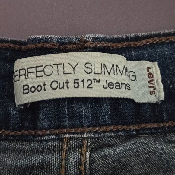 Women's Petite Levi's Perfectly Slimming Boot Cut 512 Jeans Size 14P Short - Picture 2 of 10